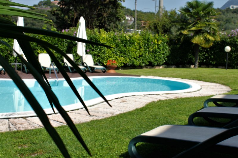 immagine di appartamenti vacanza con piscina